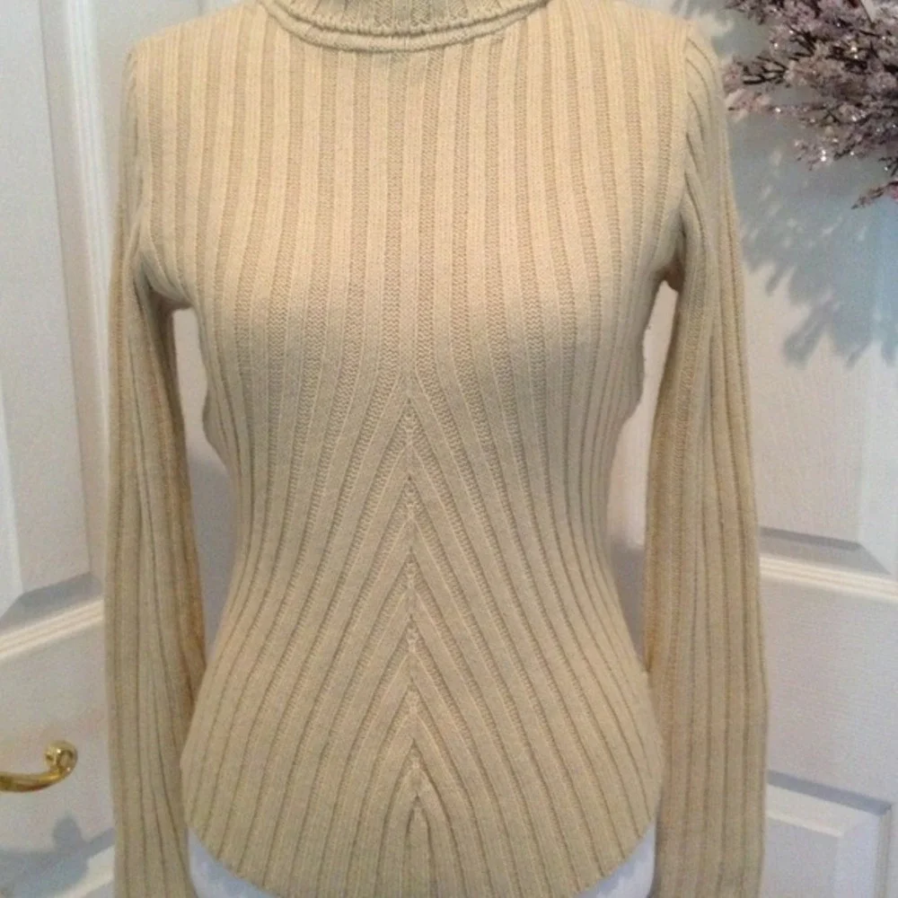 Ribbed sweater